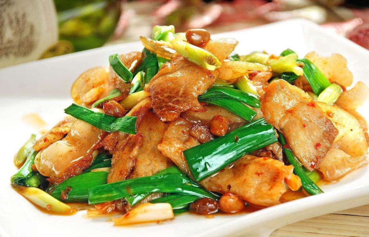 怎么样炒洋葱回锅肉（手把手教你操作）