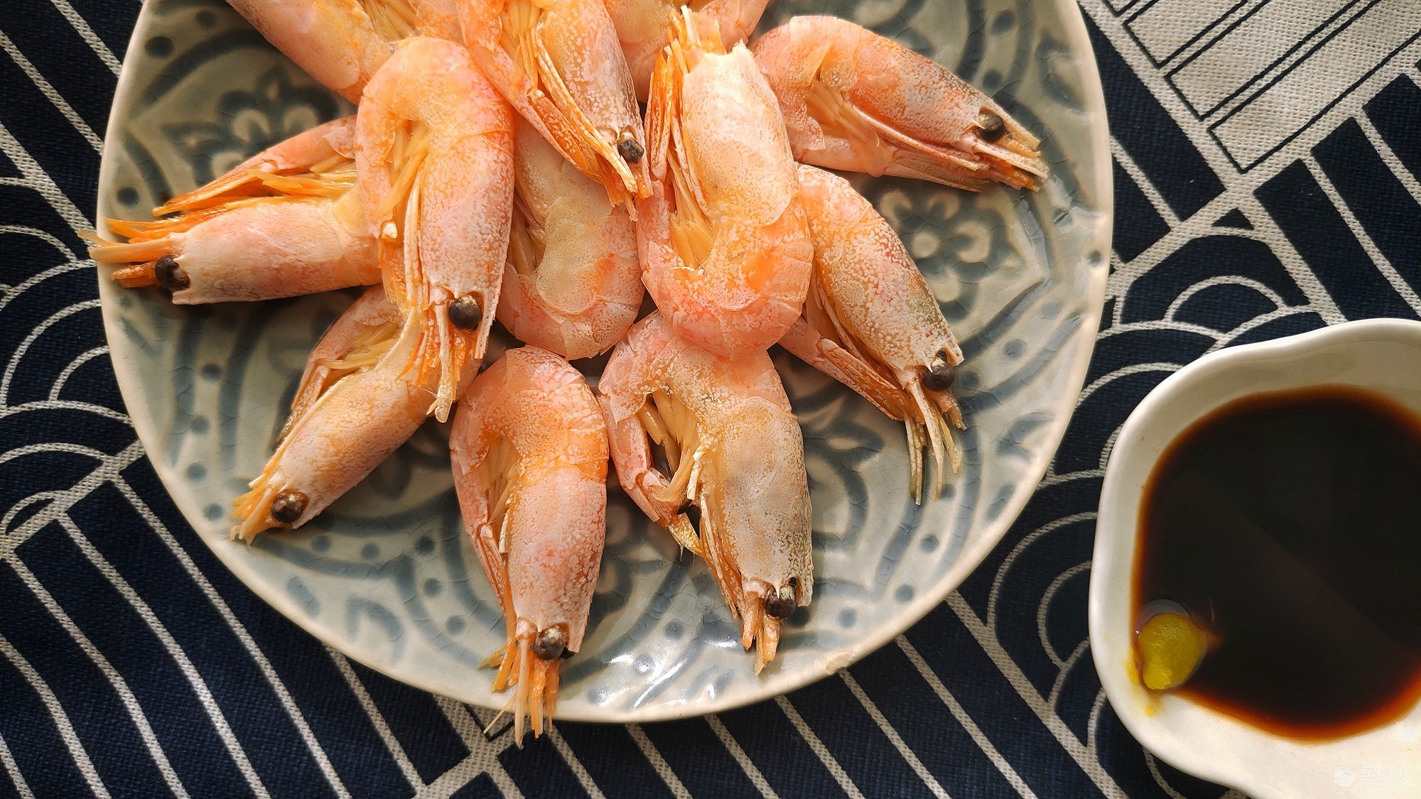 怎么样做美味的家常菜--白灼北极虾的简单做法