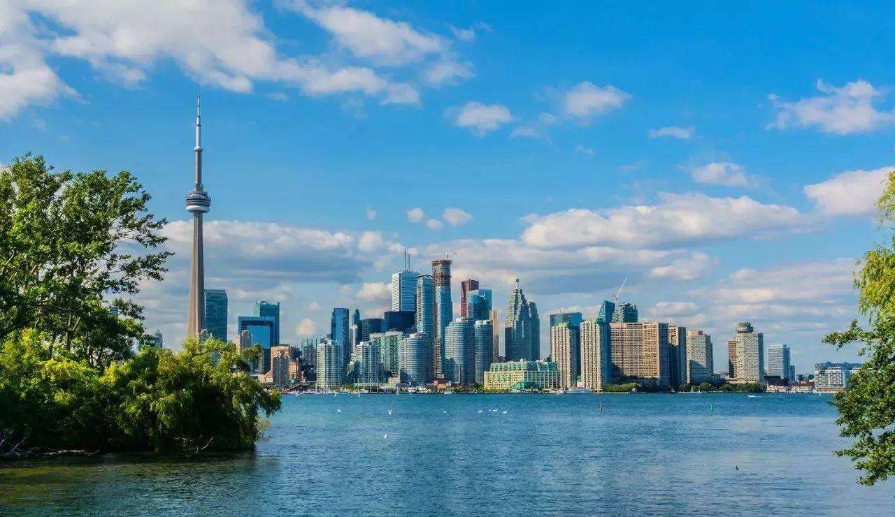 加拿大硕士留学申请秘籍1、必须具有大学四年本科学士学位