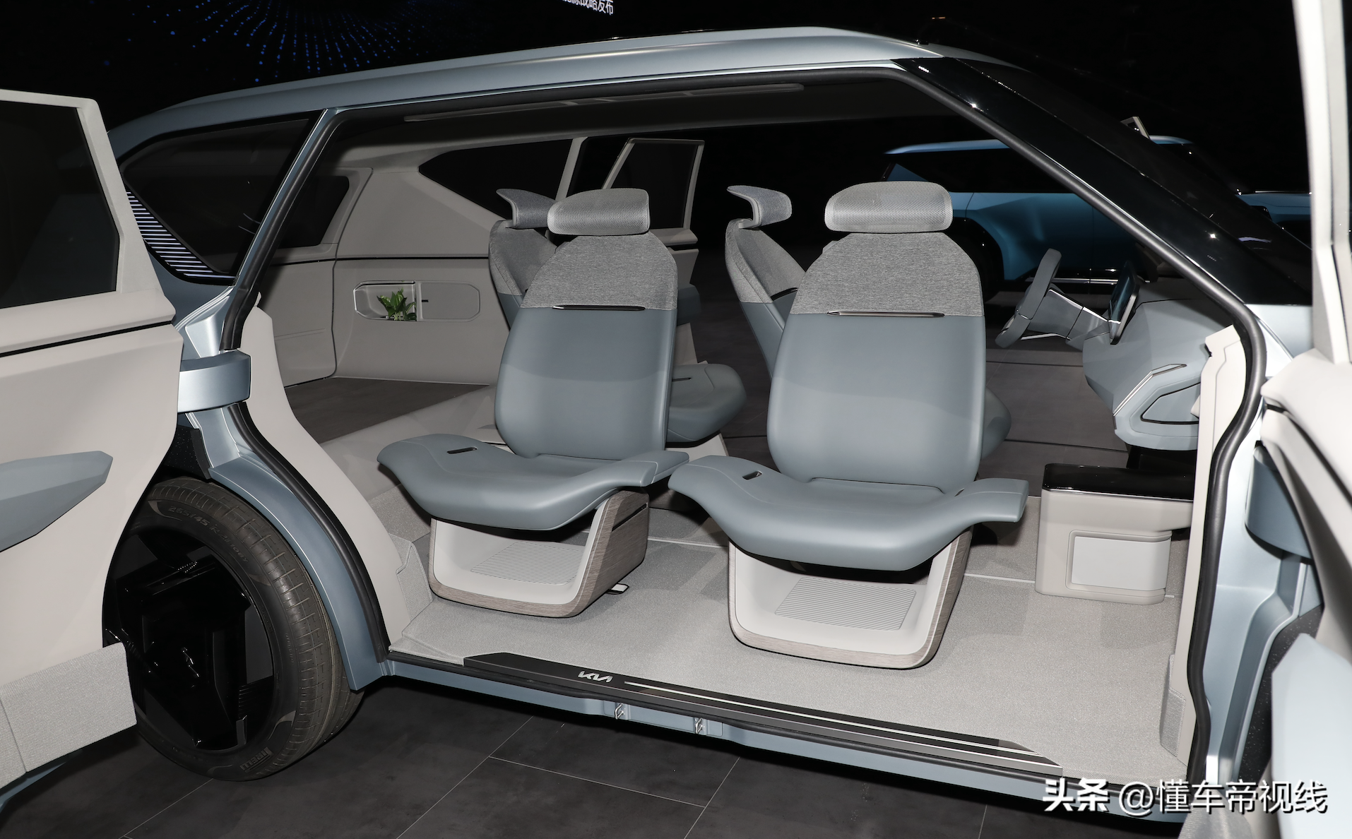 消息称起亚第二款纯电车型 EV5 今年 11 月上市，将在中国全球首发、生产