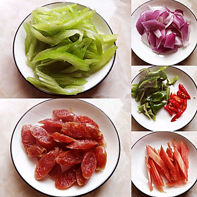 芹菜炒腊肠的做法——简单的家常菜菜谱！