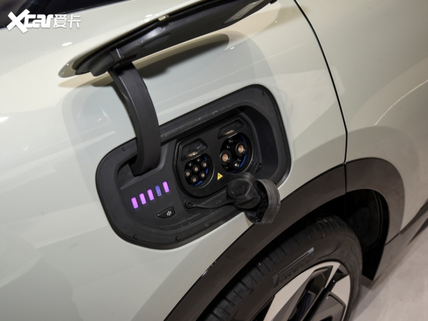 高合第三款新车 HiPhi Y 实车陆续到店，将于 7 月 15 日上市